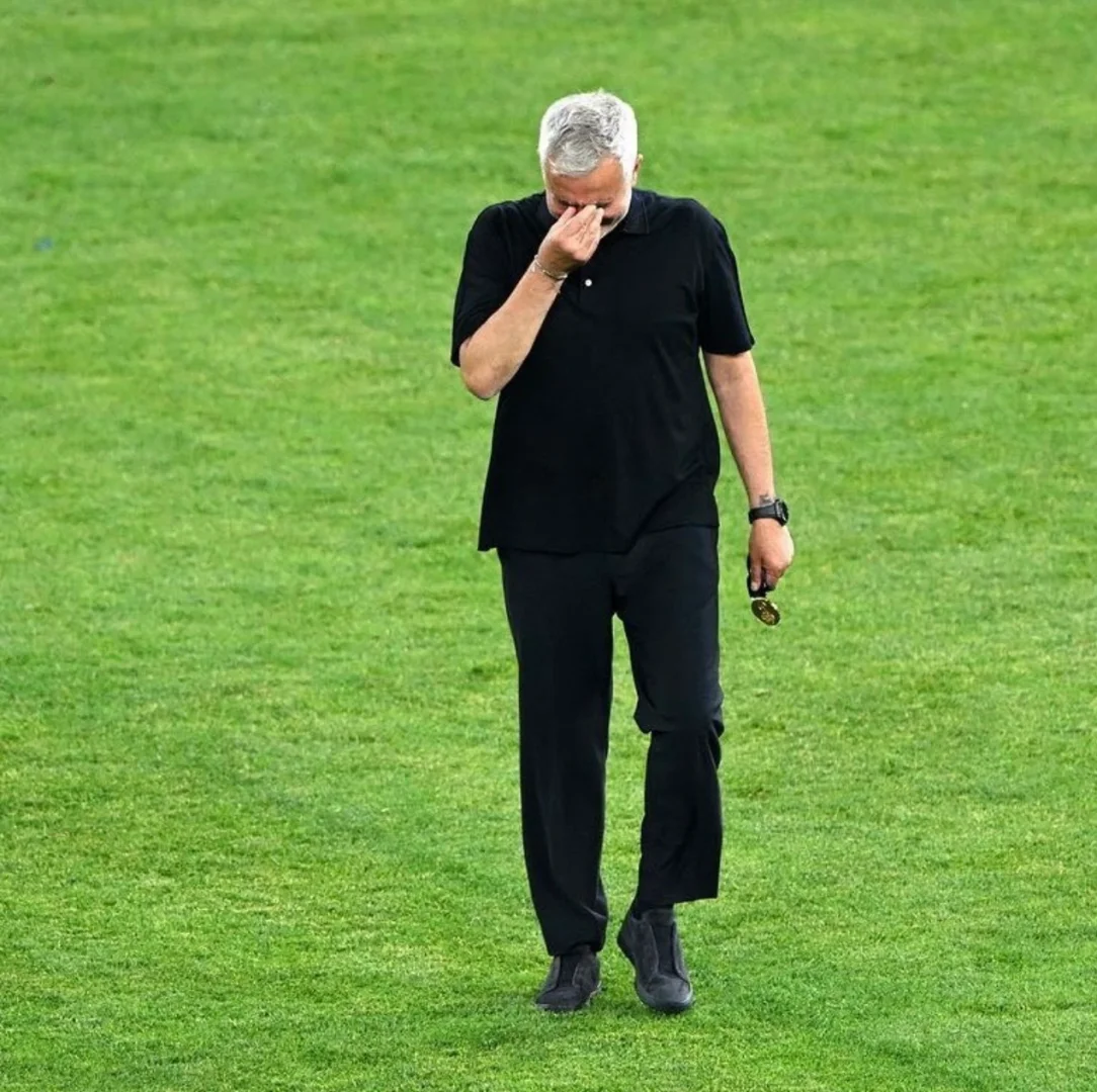 羽毛球队刷新世界纪录，国米教练激动落泪！-